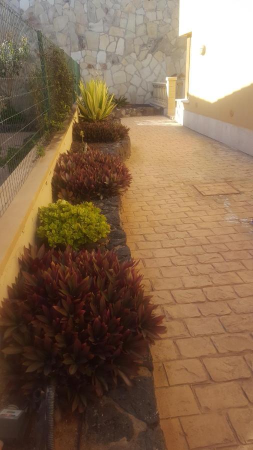 Beautiful, Spacious Villa, Heated Pool, Sleeps Eight, With Quality Furnishings Caleta De Fuste Kültér fotó
